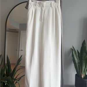 Aritzia Effortless Pants - SHORT